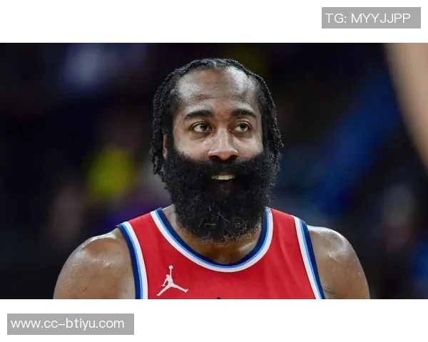 哈登训练后坚持加练超一小时展现职业精神与拼搏态度