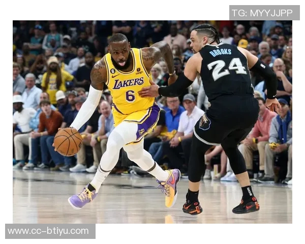 狄龙全力以赴对抗詹姆斯球队遗憾落败拒绝赛后采访表达不满情绪