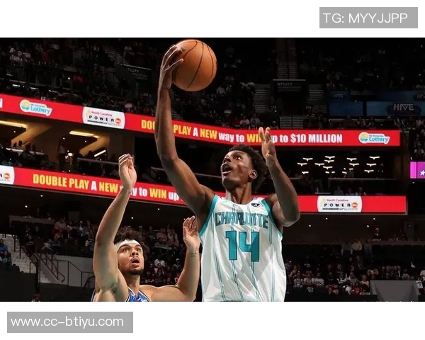 黄蜂主帅称迪亚巴特凭借出色表现赢得首发位置在攻防两端影响显著