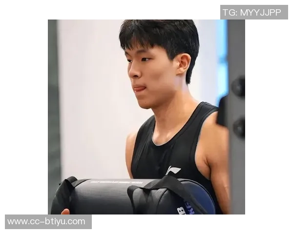 外媒分析杨瀚森关注度提升但仍难以获得上场机会